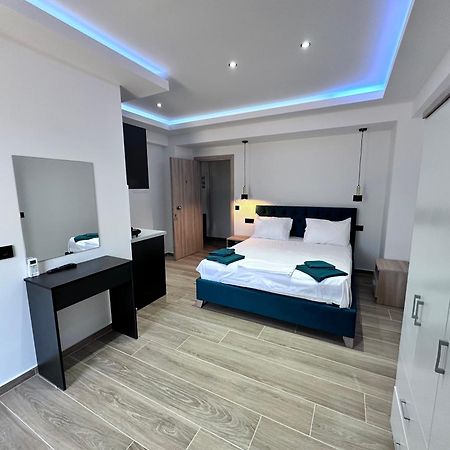 Central Studios Apartments Alykanas  Bagian luar foto
